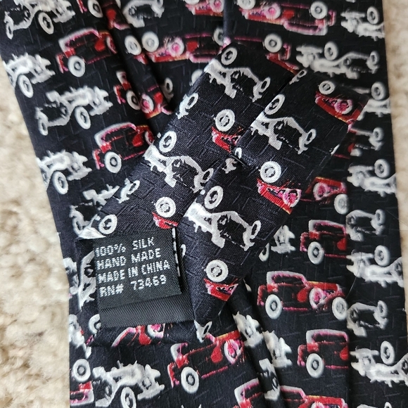 Puritan 100% Silk Red Vintage Car Neck Tie - Picture 3 of 4